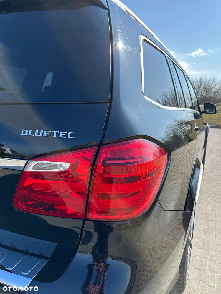 Mercedes-Benz GL - 12