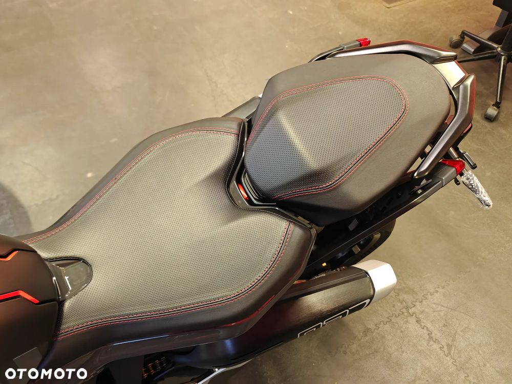 QJMOTOR SRK 921 - 22