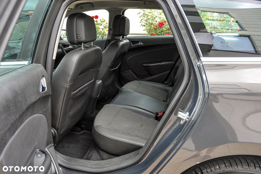 Opel Astra - 8