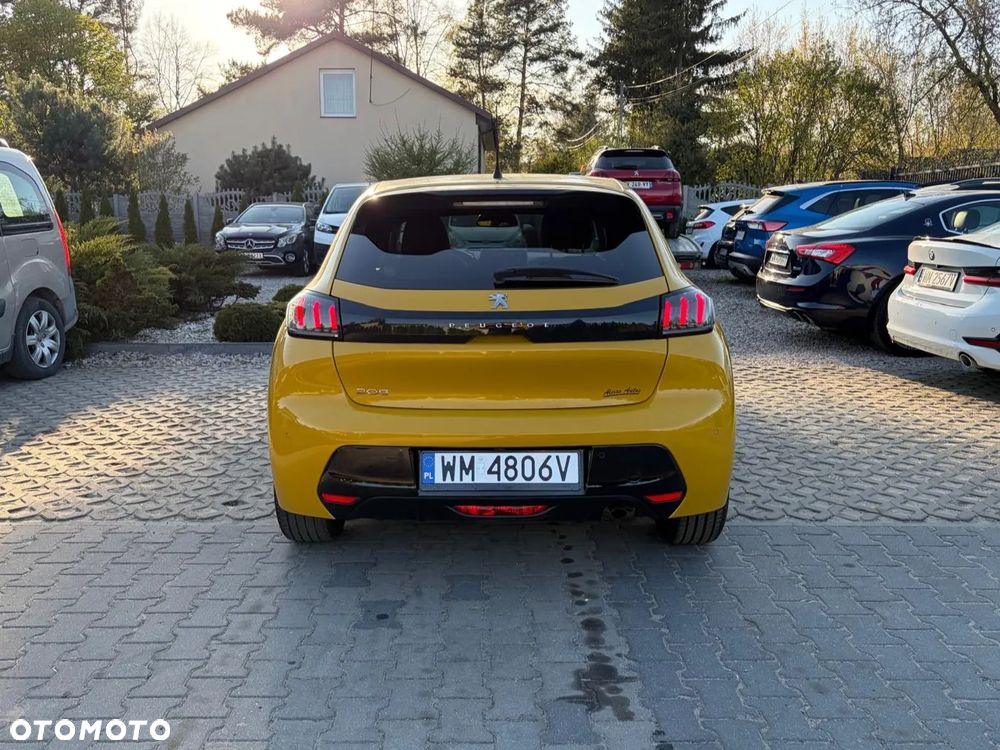 Peugeot 208 PureTech 100 EAT8 Allure - 9