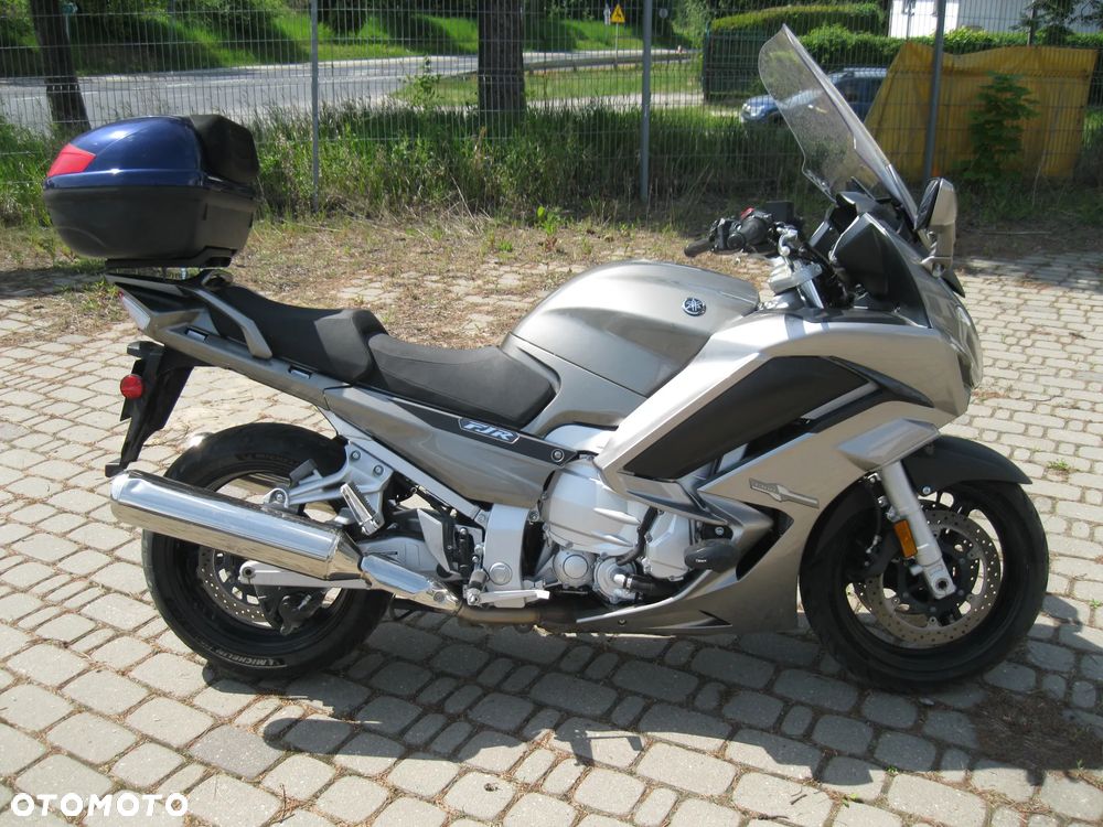Yamaha FJR - 2