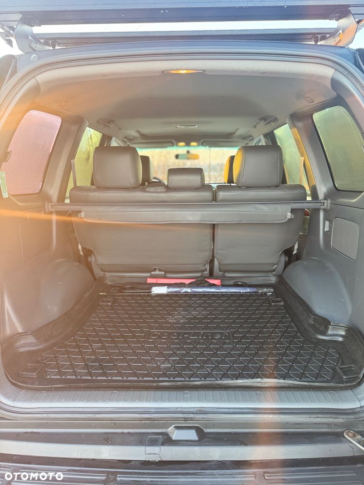 Toyota Land Cruiser - 12