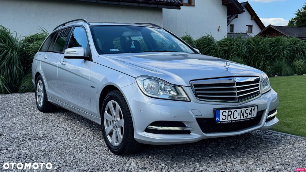 Mercedes-Benz Klasa C 180 CGI BlueEFFICIENCY Elegance - 13