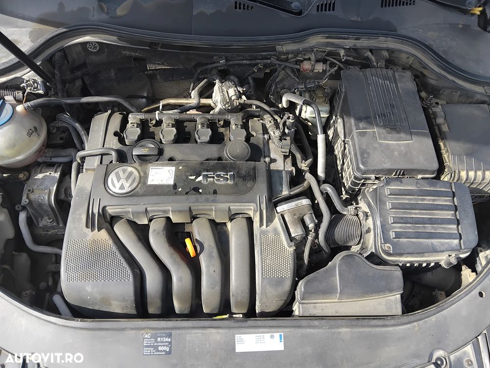 Volkswagen Passat - 4