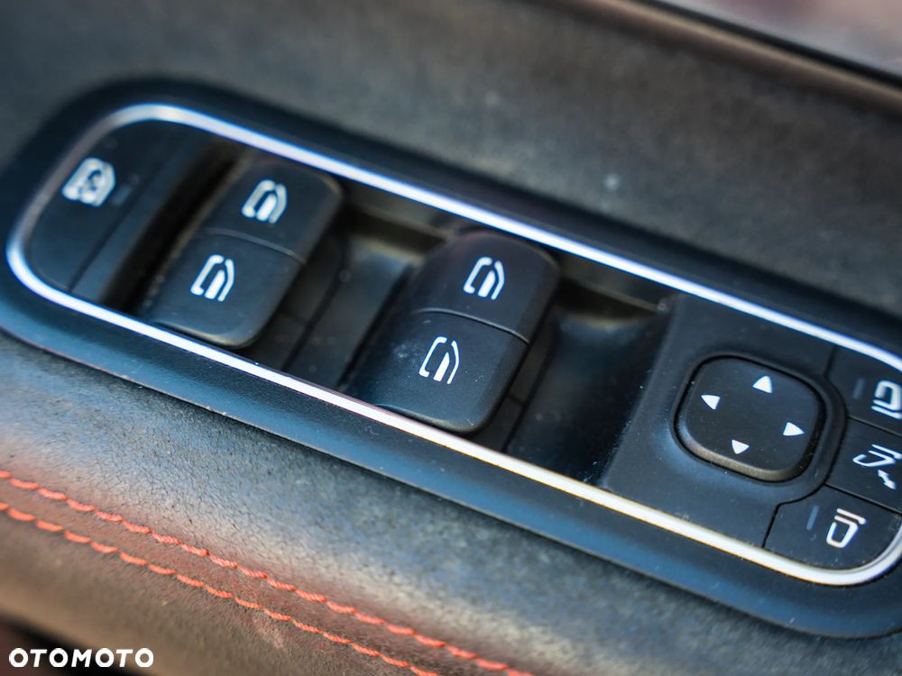 Mercedes-Benz CLA 200 AMG Line 7G-DCT - 7