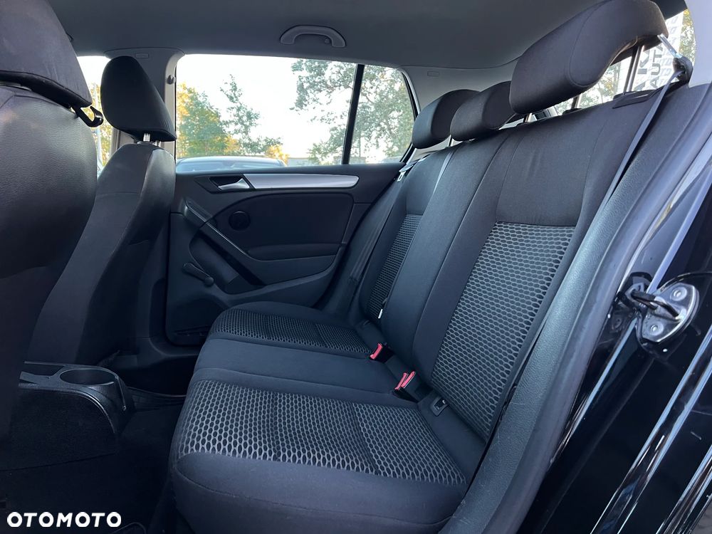 Volkswagen Golf - 24