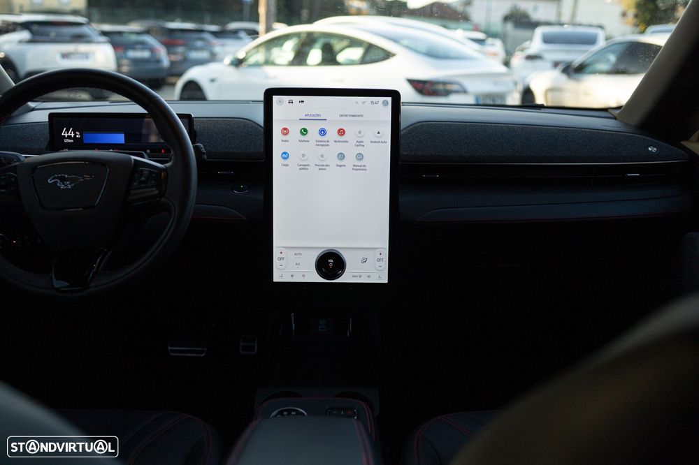 Ford Mustang Mach-E AWD PREMIUM - 15