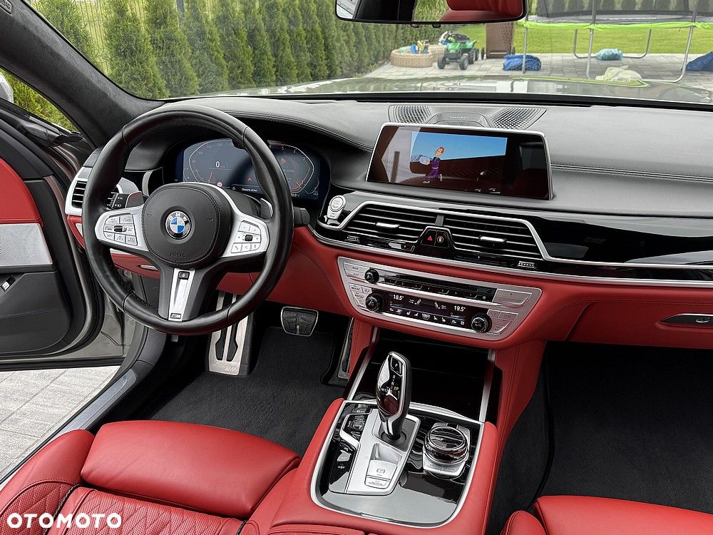 BMW Seria 7 750Ld xDrive sport - 26