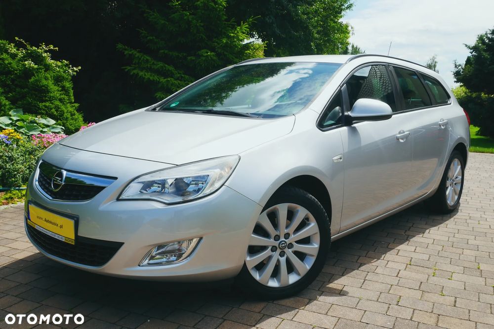 Opel Astra 1.6 Caravan Cosmo - 12