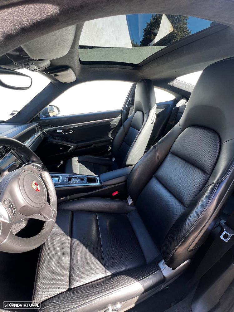 Porsche 911 (991) Carrera 4 S PDK - 17