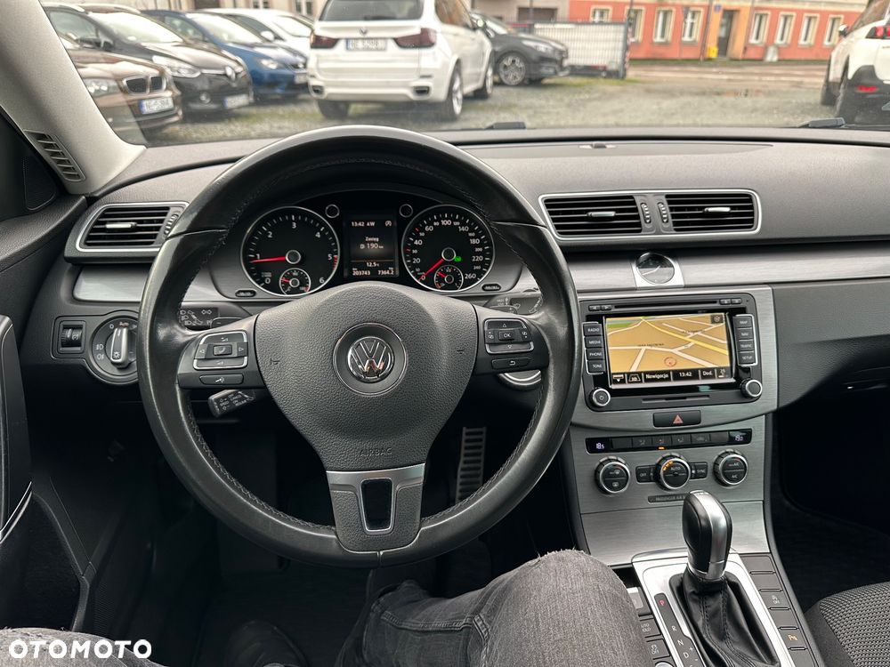 Volkswagen Passat Variant 2.0 TDI DSG BlueMotion Technology Business Edition - 33