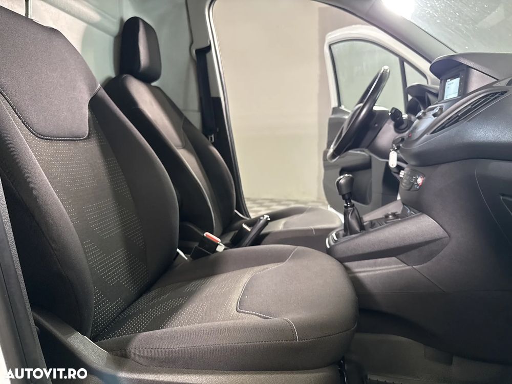 Ford Courier - 11