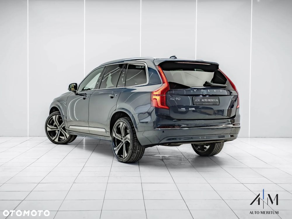 Volvo XC 90 B5 D AWD Ultimate Bright - 4