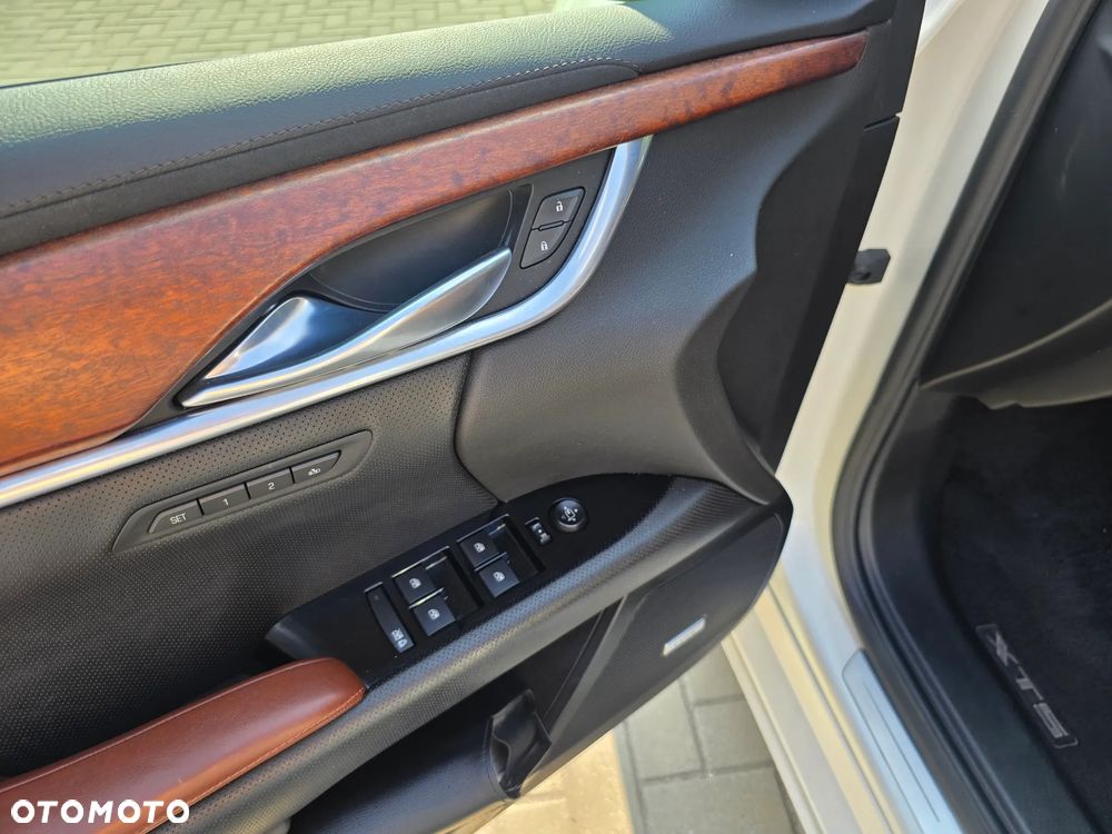 Cadillac XTS - 23