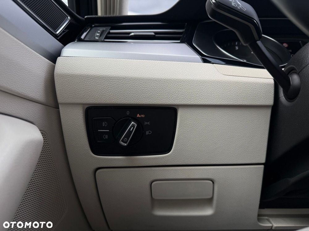 Volkswagen Passat 2.0 TDI SCR Comfortline - 26