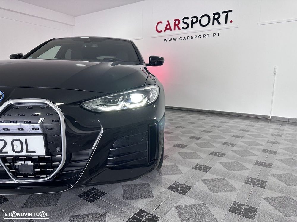 BMW i4 eDrive35 Edição Desportiva M - 7