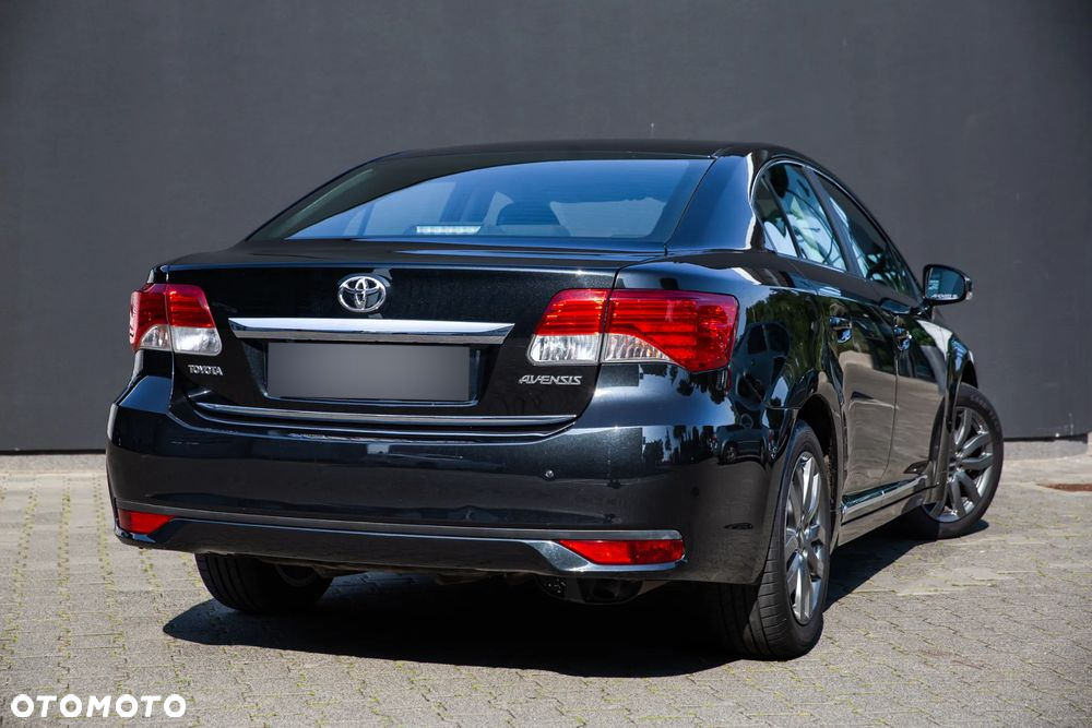 Toyota Avensis 1.6 Premium - 7