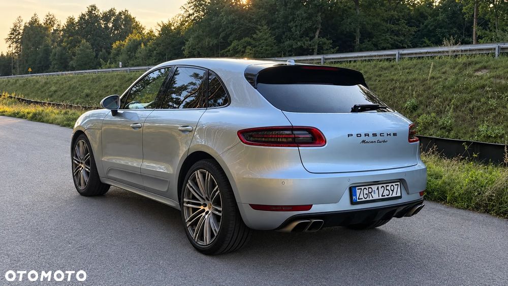 Porsche Macan Turbo PDK - 3