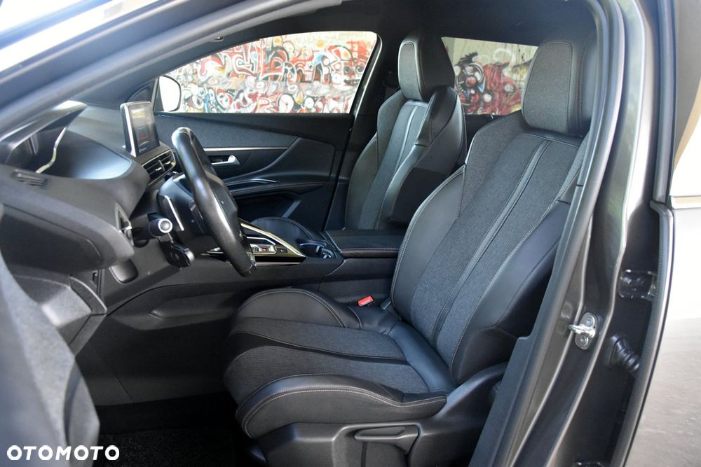 Peugeot 5008 THP 165 EAT6 Allure - 18