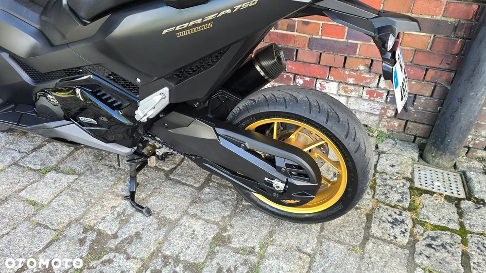 Honda NSS - 11