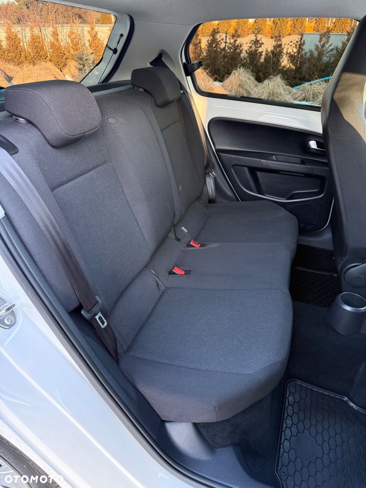 Volkswagen up! Start-Stop special black pearl - 18