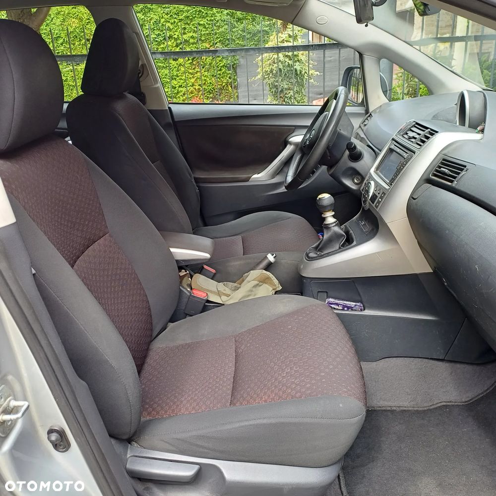 Toyota Verso 2.0 D-4D - 5