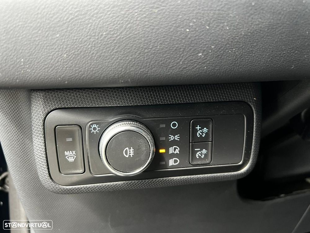 Ford Mustang Mach-E 75.7 kWh Premium AWD - 44