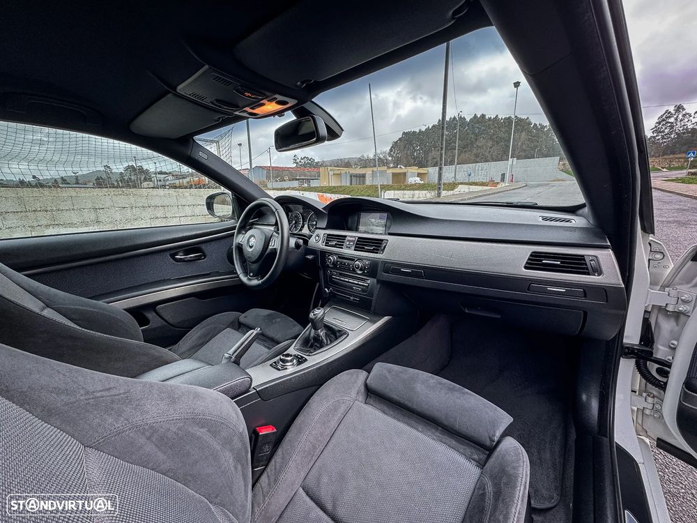 BMW 320 d M Sport Edition - 22