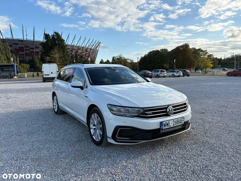 Volkswagen Passat - 4