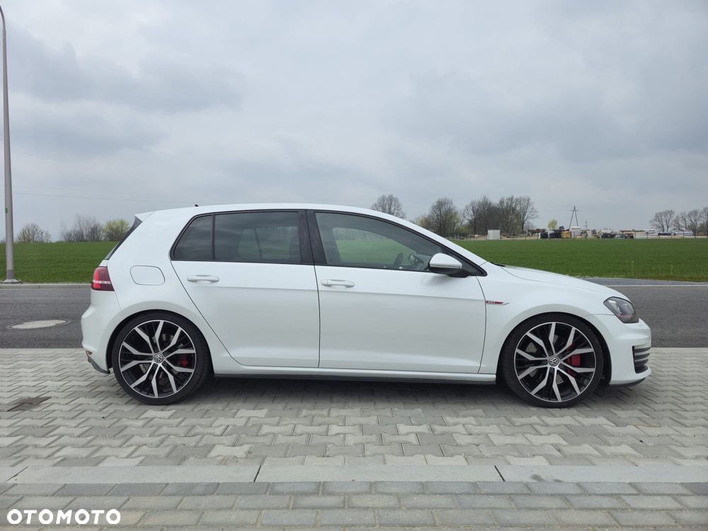 Volkswagen Golf GTI Performance BlueMotion Technology DSG - 5