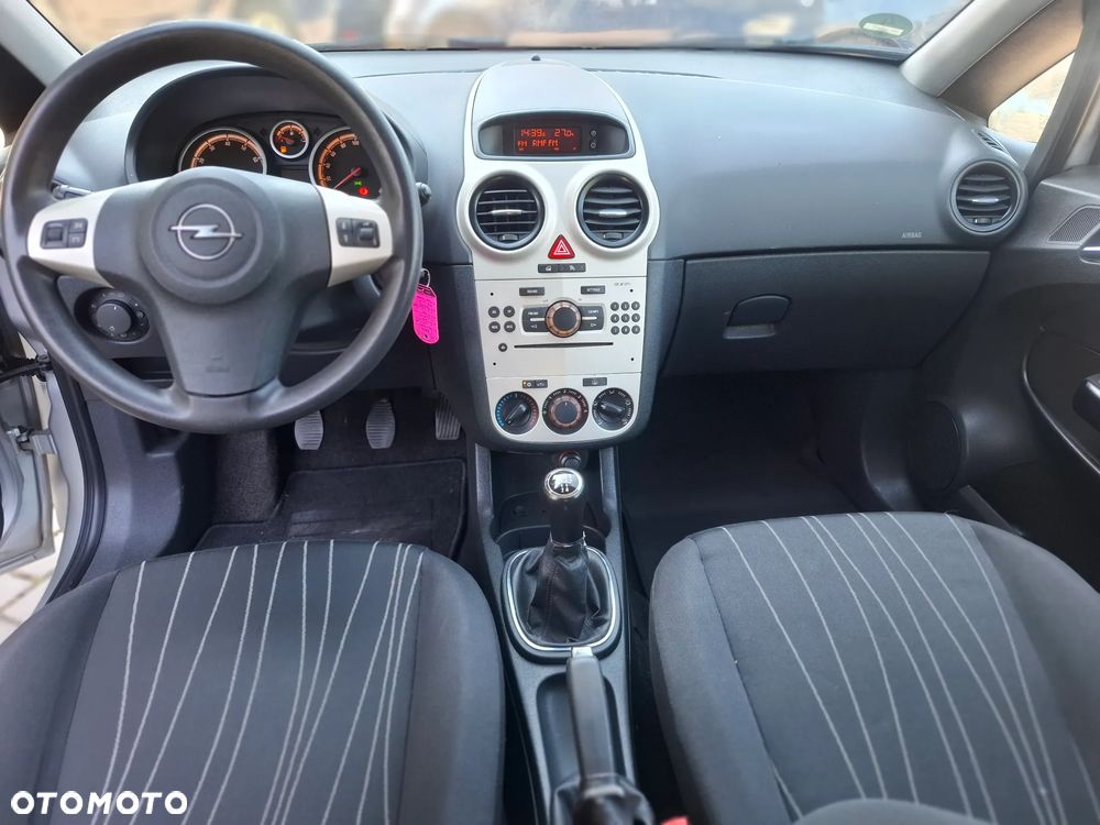 Opel Corsa 1.2 16V Easytronic Cosmo - 9