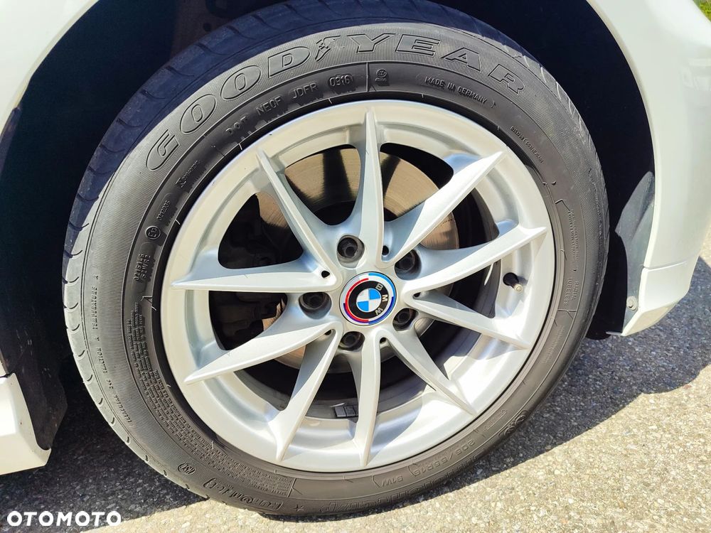 BMW Seria 3 320i - 6