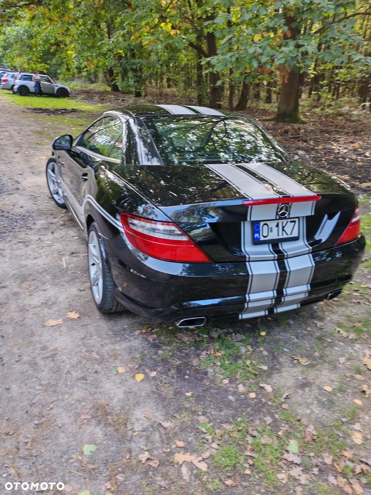 Mercedes-Benz SLK 200 (BlueEFFICIENCY) 7G-TRONIC - 12