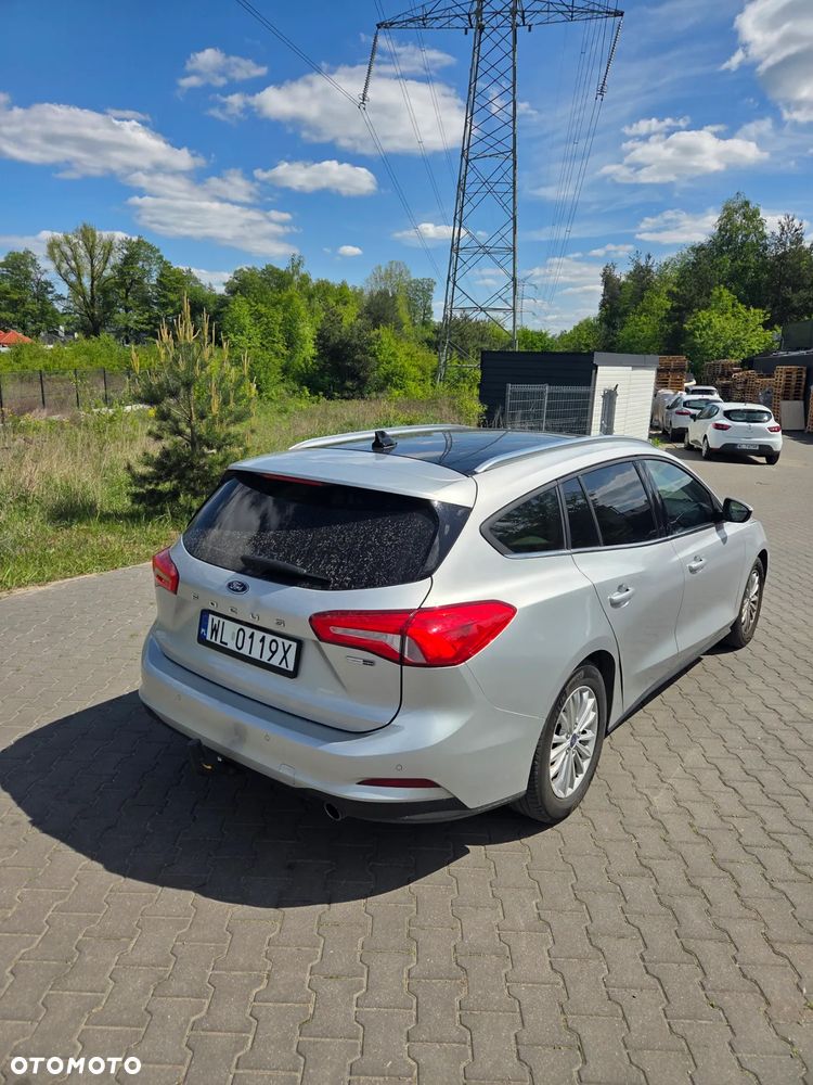 Ford Focus 1.0 EcoBoost Hybrid TITANIUM X - 3