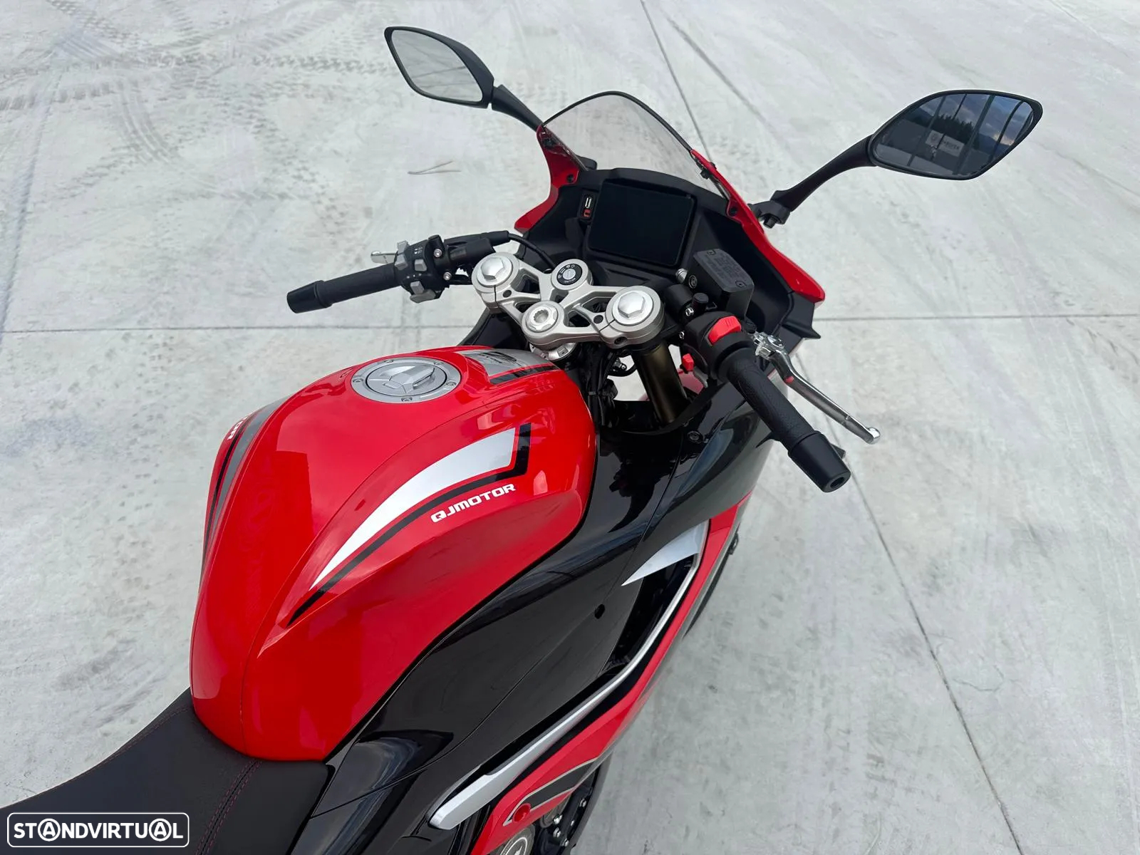 QJ Motor SRK 125R - 9