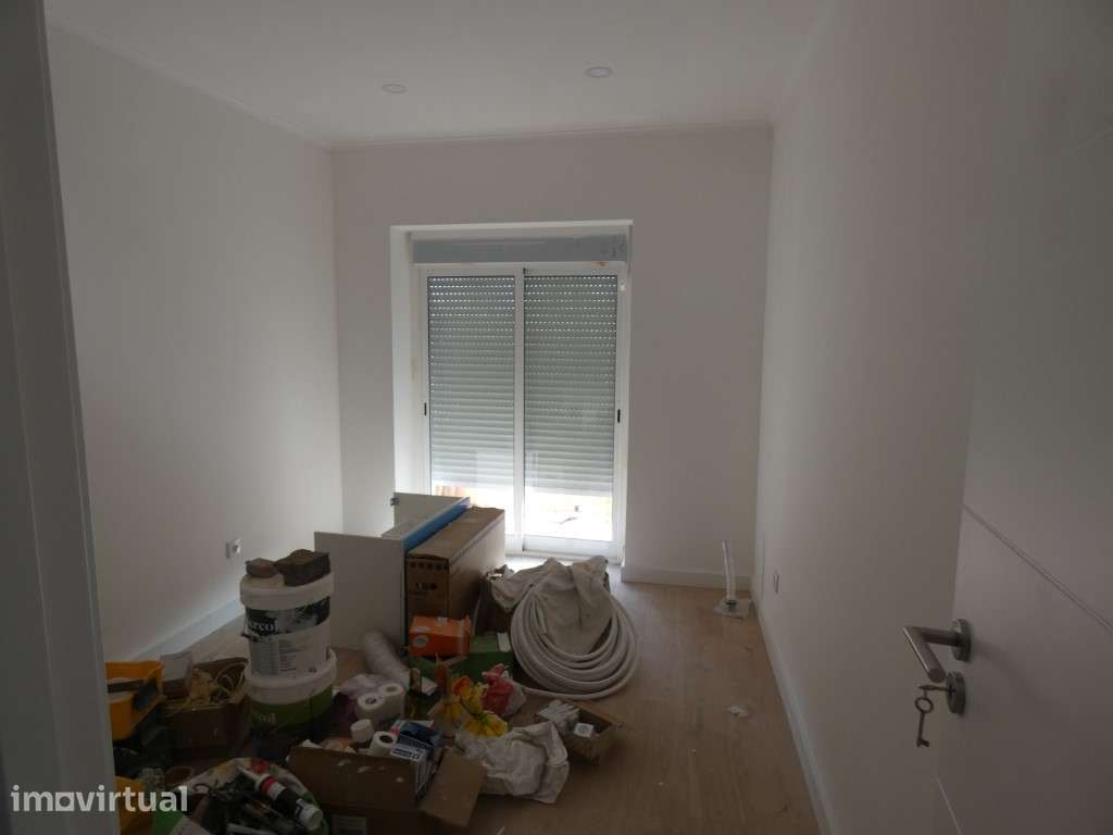 Apartamento T3, totalmente renovado, Águas Livres, Amadora - Grande imagem: 4/14