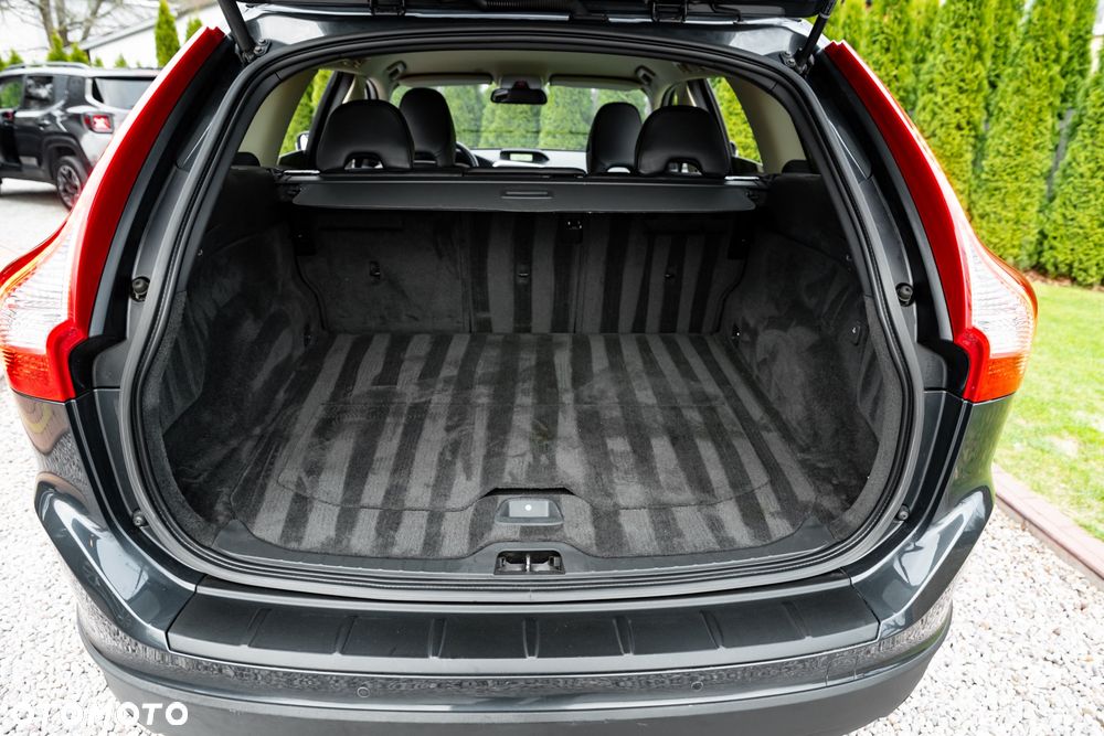 Volvo XC 60 2.4D AWD - 19