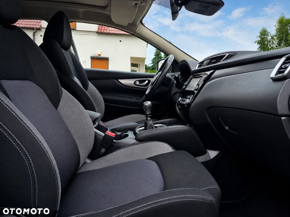 Nissan Qashqai 1.2 DIG-T N-Connecta EU6 - 11
