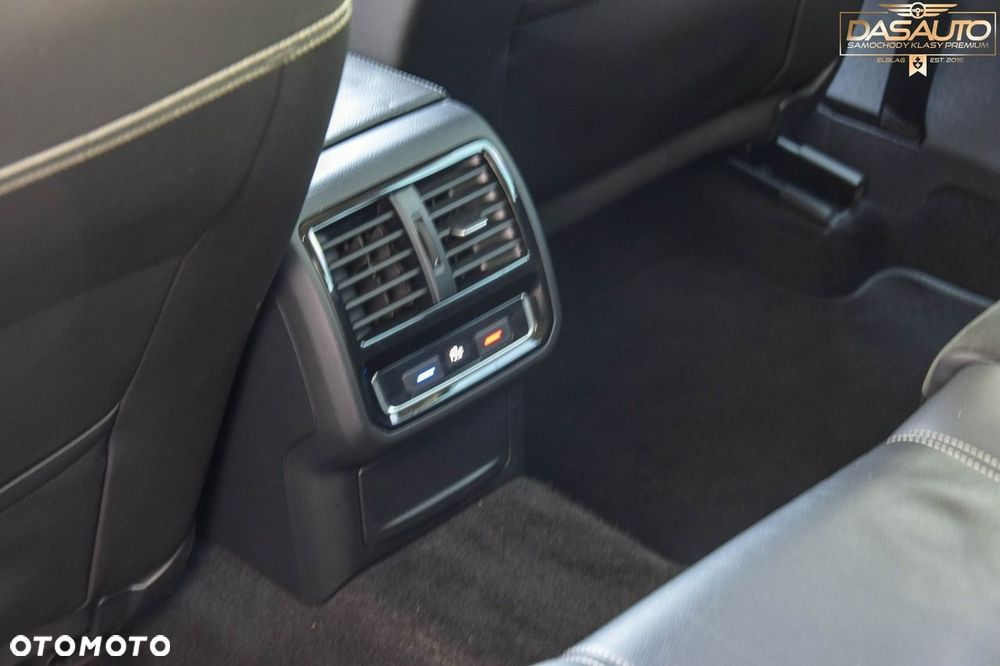 Volkswagen Passat - 30