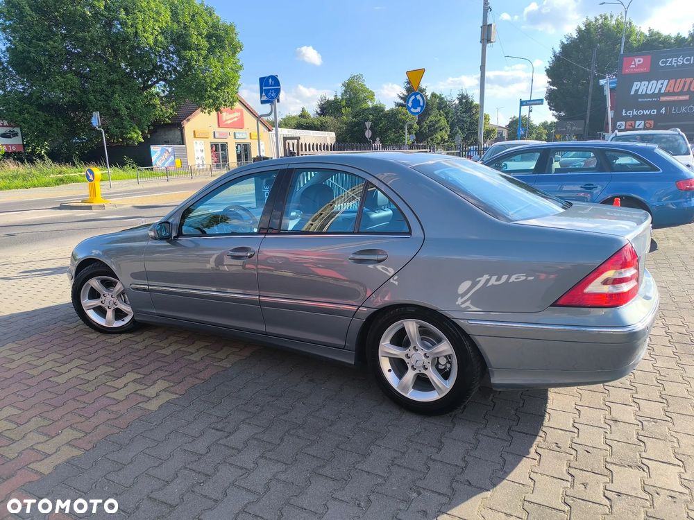 Mercedes-Benz Klasa C 200 Kompressor Automatik Avantgarde Sport Edition + - 22