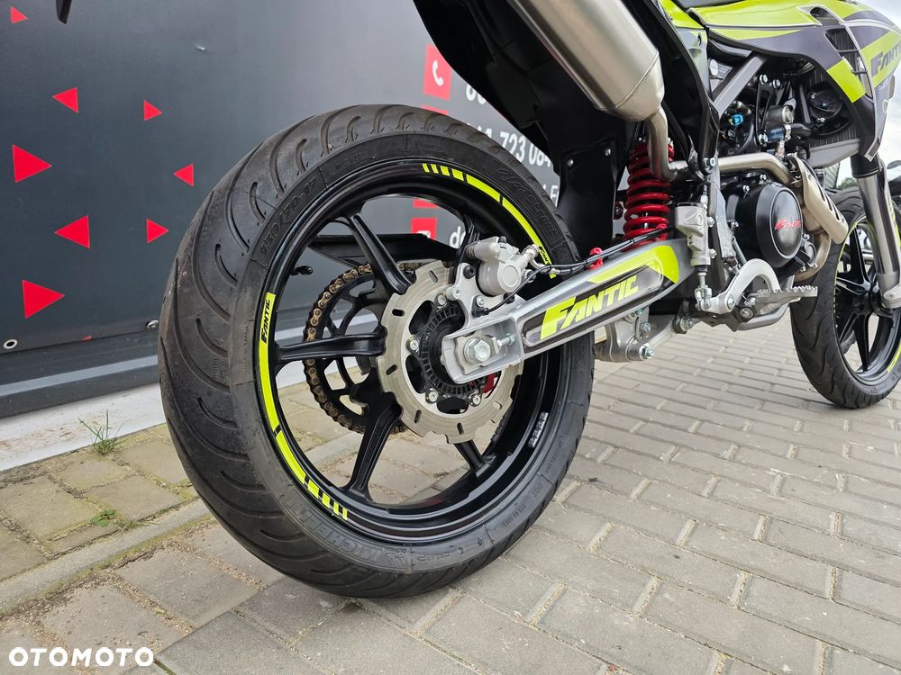 Fantic Inny - 17