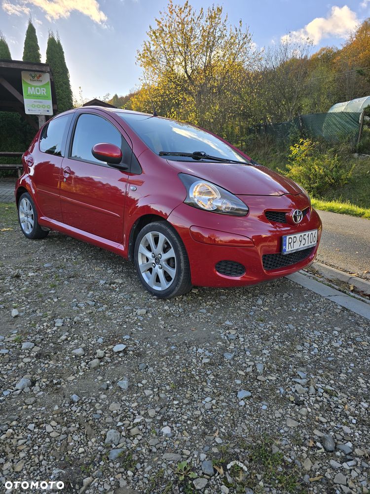 Toyota Aygo ver-1-0-vvt--i - 2