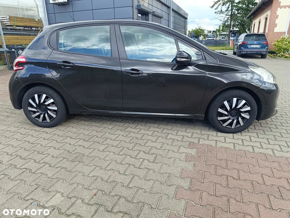 Peugeot 208 82 VTI Allure - 2