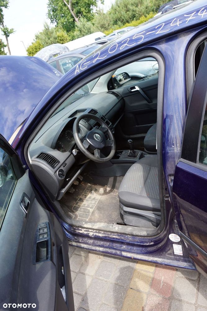 VOLKSWAGEN POLO IV 9N 5D HB 2003 LB5N 1.2 12V AWY 54KM GDN GRANATOWY na części - 11