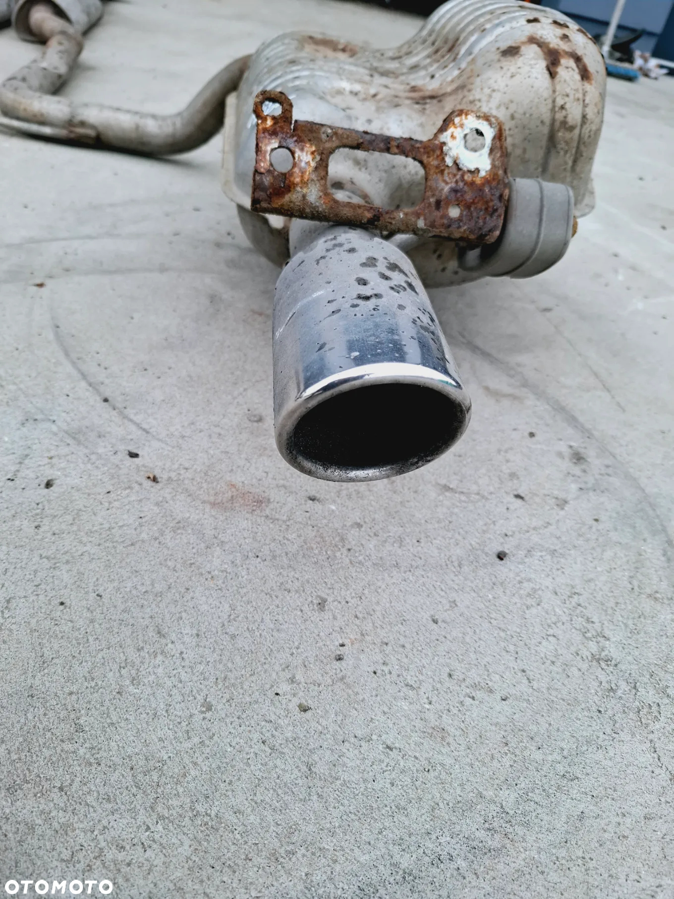 Tłumik Tłumiki Rura Układ Wydechowy Wydechu 2.4 2.8 3.2 Audi A6 C6 - 5