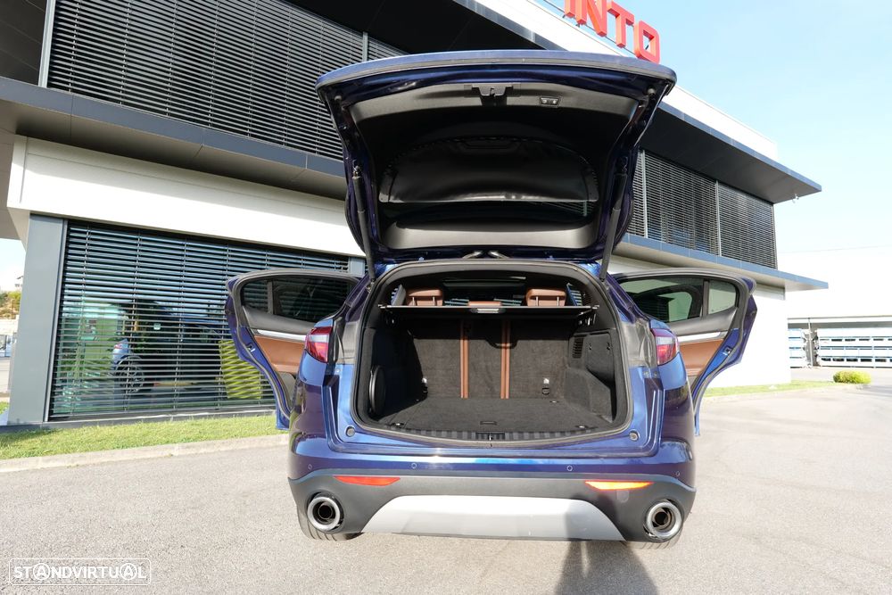 Alfa Romeo Stelvio 2.0 T Veloce Q4 AT8 - 36