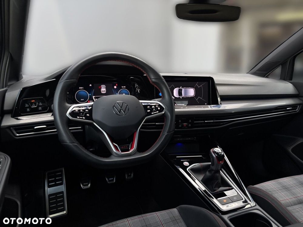 Volkswagen Golf - 13