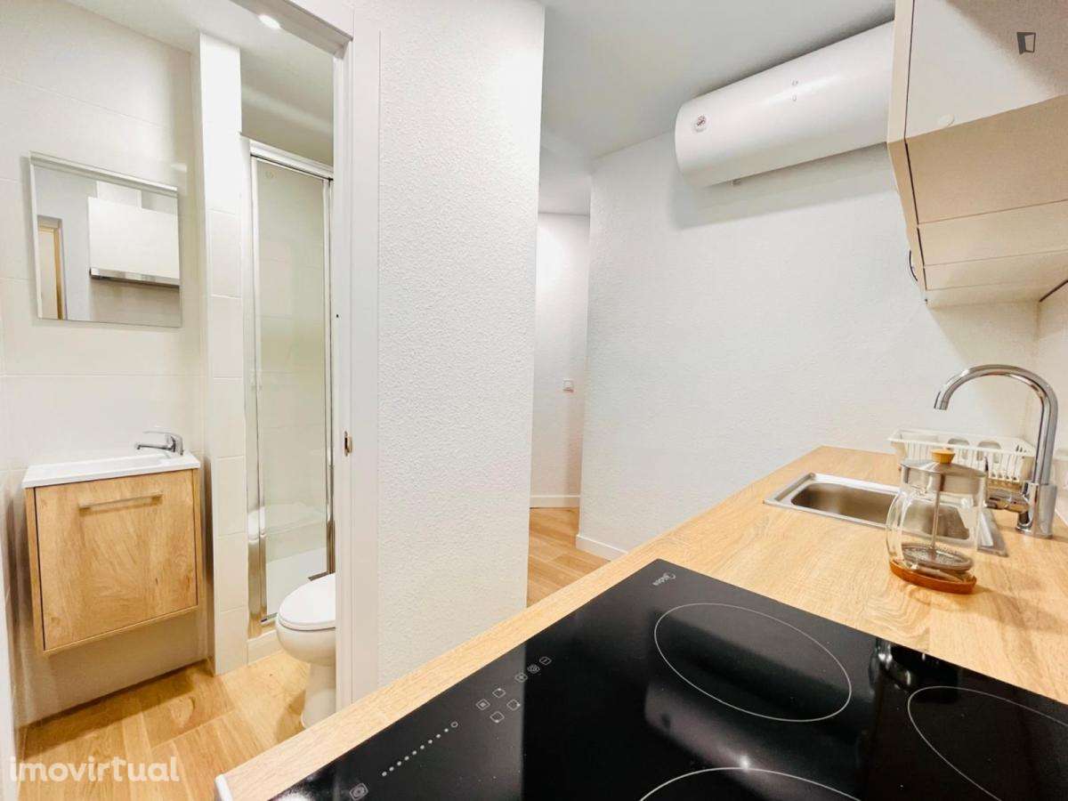 Quarto - localizado em Saldanha Lisbon - Grande imagem: 5/29