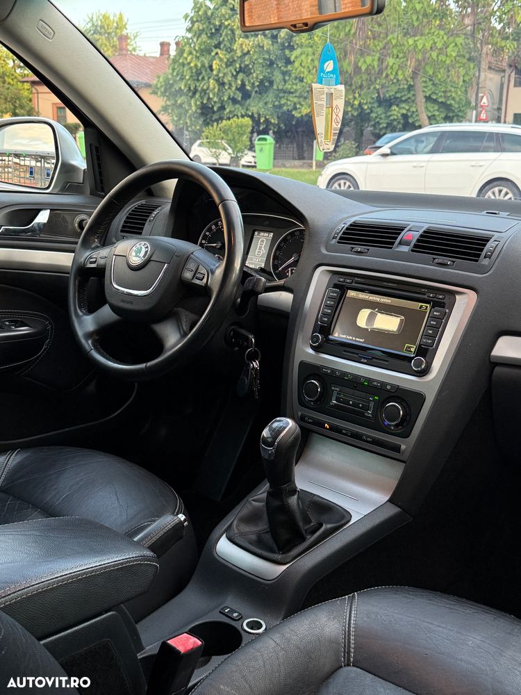 Skoda Octavia 1.6 TDI DPF Sport Edition - 9