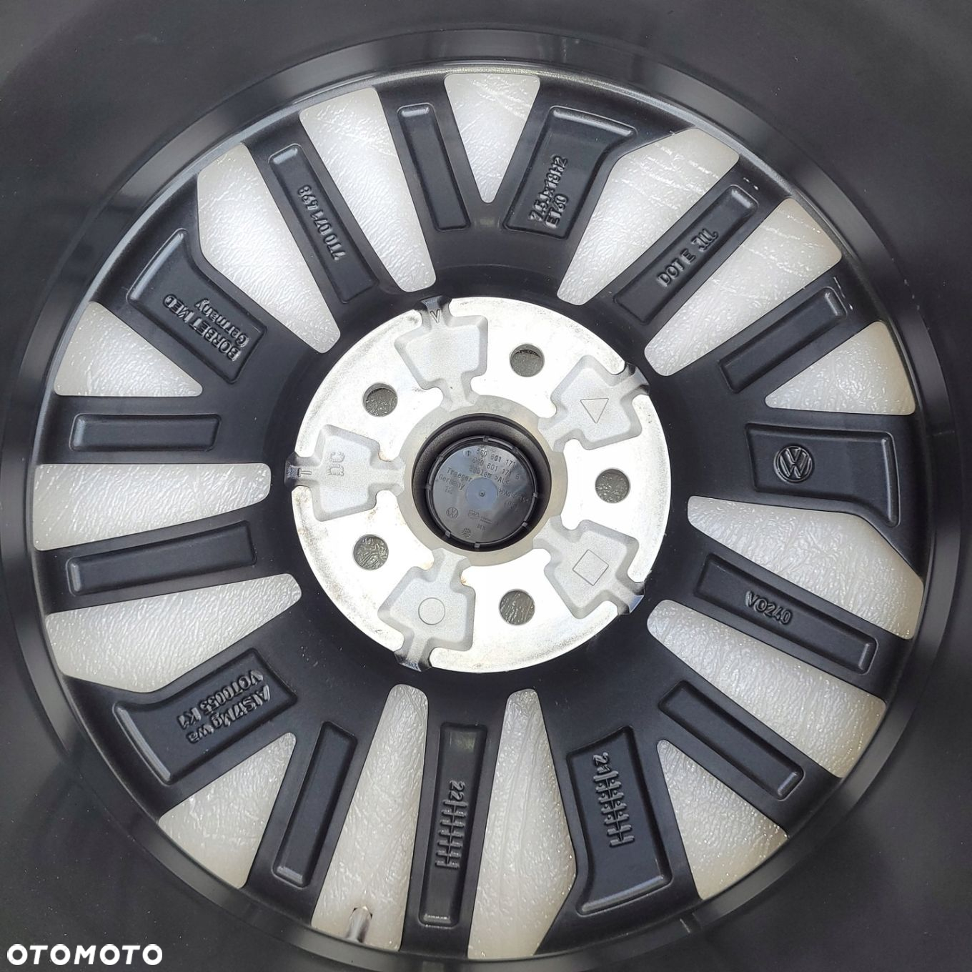 NOWE FELGI VW T5 T6 T6.1 T7 TRANSPORTER MULTIVAN CRAFTER 18 OE 7T0071498 - 7